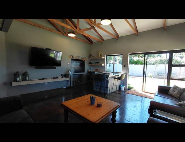 5 BEDROOM HOUSE FOR SALE IN UNIVERSITAS